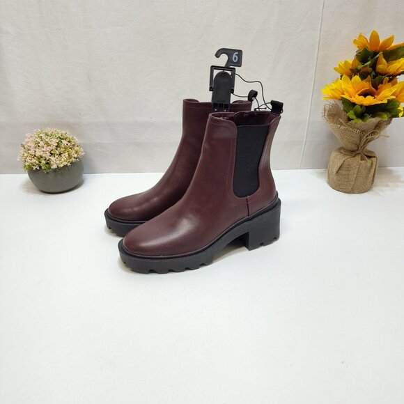 Time and Tru Chelsea Ankle Lug Sole Combat Boot Memory Foam Women's Size 6 NWT - Picture 2 of 11